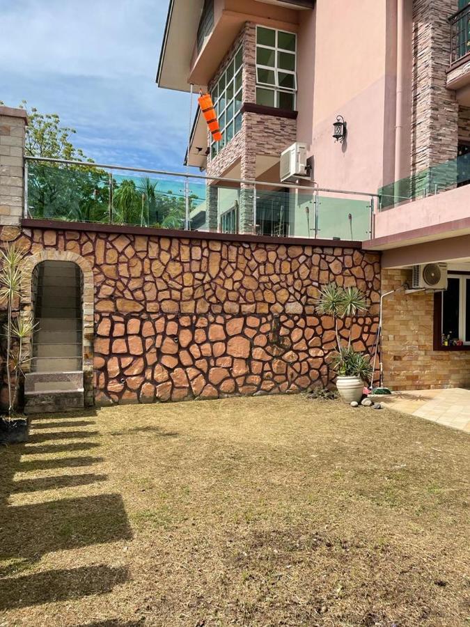 Homestay D' Sepangar Hills Kota Kinabalu Exterior photo